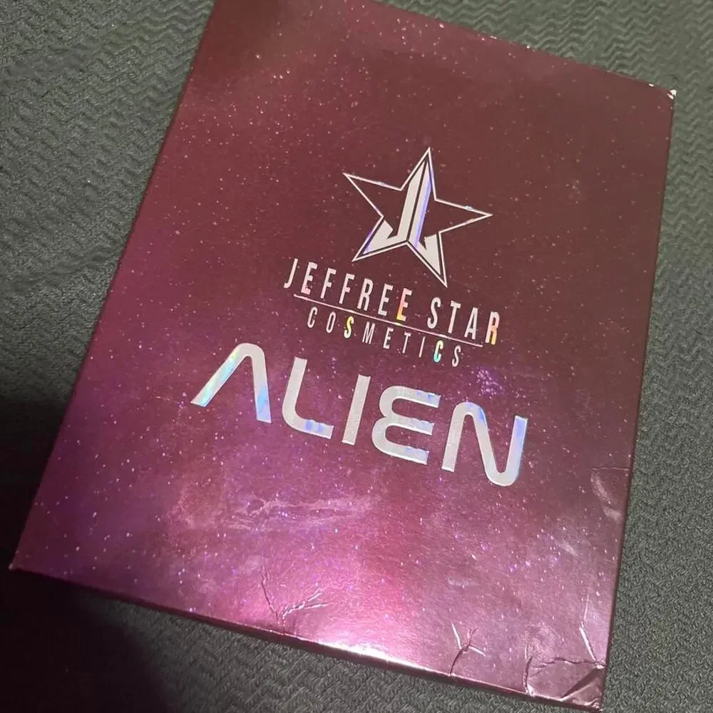 Rare Jeffree Star Alien Palette With Box